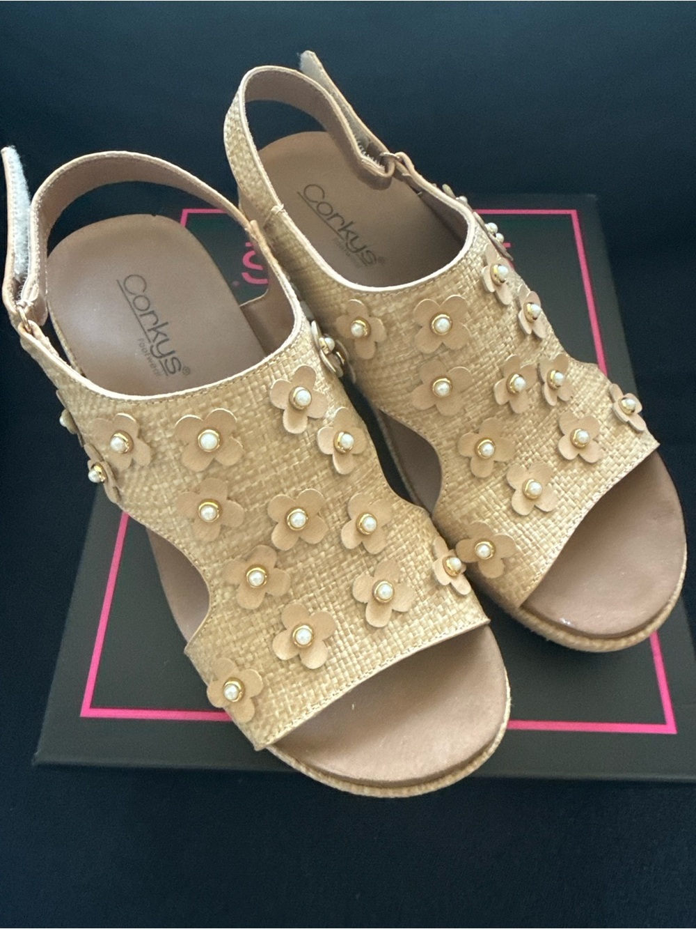 Corkys Tan Floral Pearl-Embellished Wedge Sandals sz8 - Picture 5 of 8